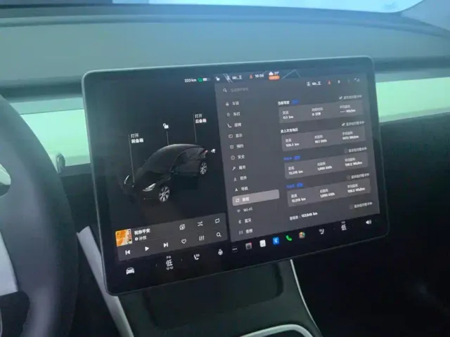 Tesla Model Y — Фото автомобиля 14