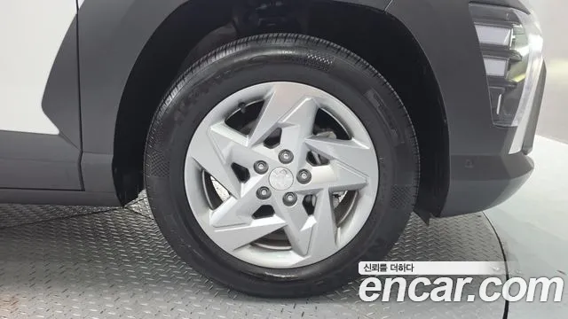 Hyundai Kona — Фото автомобиля 6