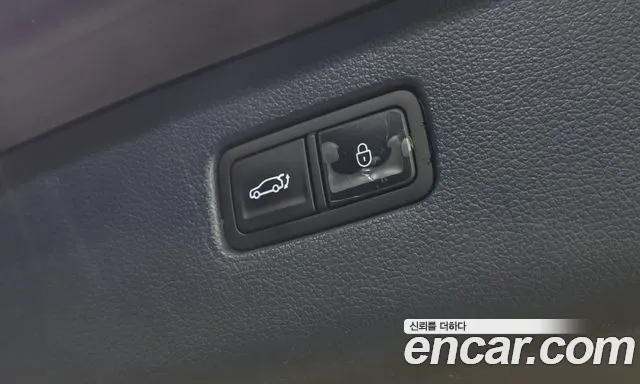 Genesis GV80 — Фото автомобиля 25
