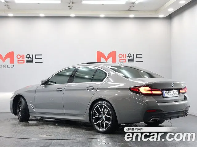 BMW 5-Series — Фото автомобиля 4