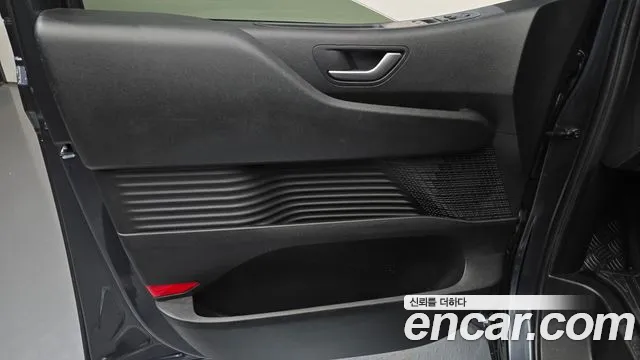 Hyundai Staria — Фото автомобиля 13