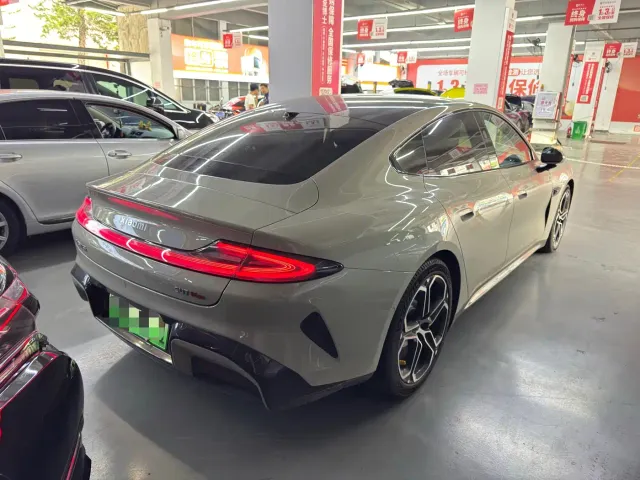 Xiaomi SU7 — Фото автомобиля 8