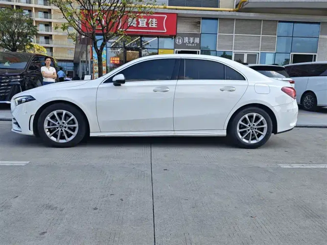 Mercedes-Benz A-Class — Фото автомобиля 3