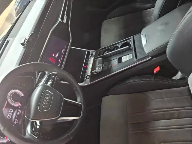 Audi A6L — Фото автомобиля 4