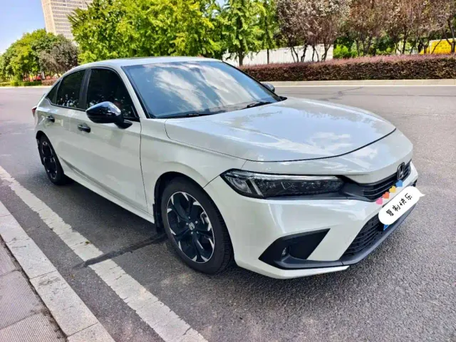 Honda Civic — Фото автомобиля 3