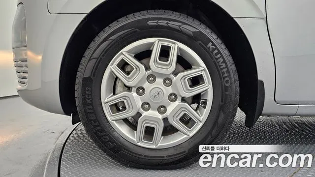 Hyundai Staria Staria Tourer 11 мест — Фото автомобиля 5
