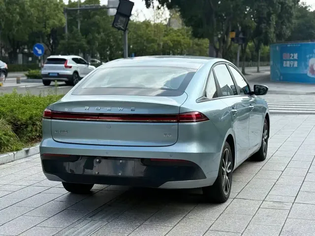 Roewe D6 — Фото автомобиля 5