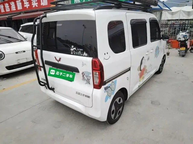 Wuling Zhiguang NEV — Фото автомобиля 6