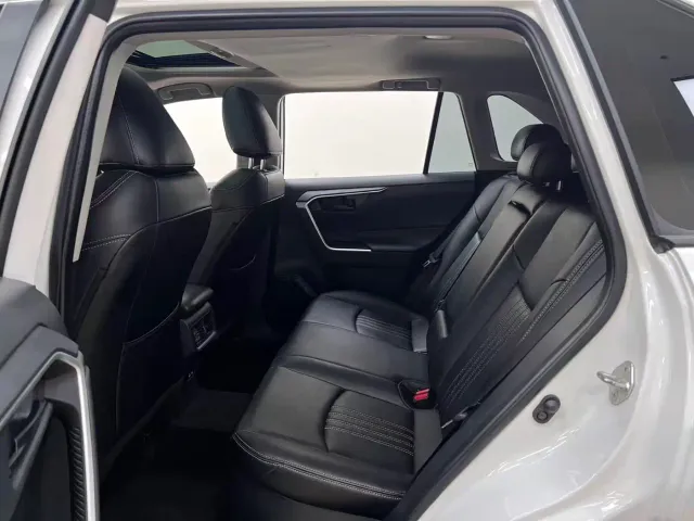 Toyota RAV4 Rongfang Dual Engine E+ — Фото автомобиля 7
