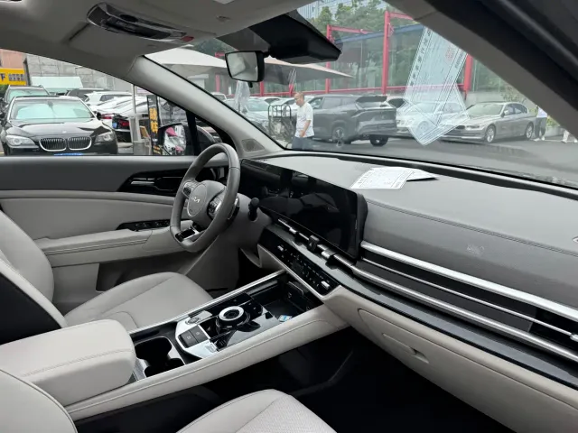 Kia Sportage — Фото автомобиля 12