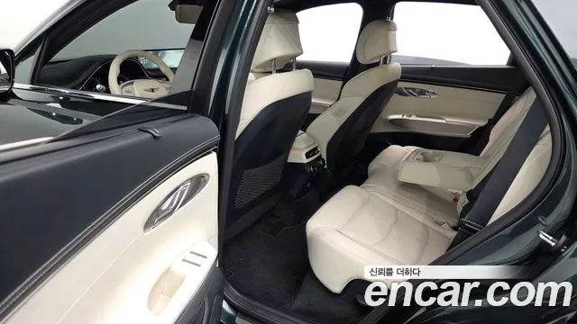 Genesis GV70 Electrified GV70 — Фото автомобиля 12