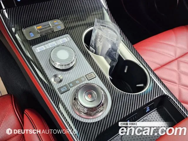 Genesis GV70 — Фото автомобиля 8