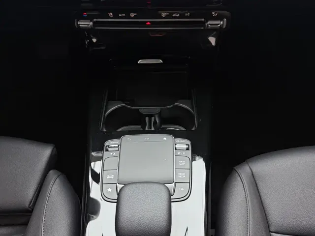 Mercedes-Benz A-Class — Фото автомобиля 12