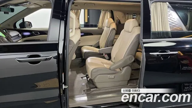 Kia Canival Carnival 4 поколение Дизель 9 мест Hi-Limousine — Фото автомобиля 11