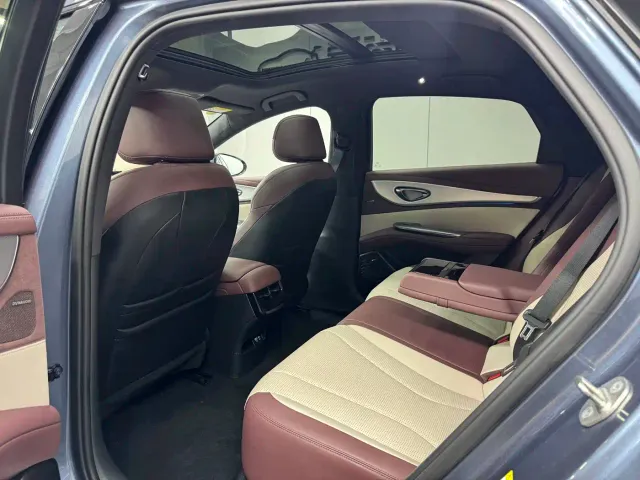 BYD Seal 07 DM-i — Фото автомобиля 14