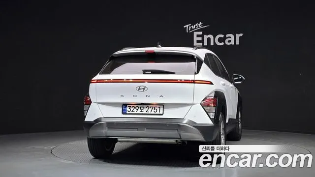 Hyundai Kona Kona (SX2) Бензин 1.6 турбо 2WD — Фото автомобиля 4