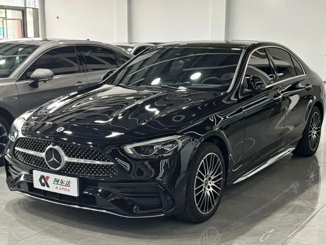 Фотография автомобиля — Mercedes-Benz C-Class
