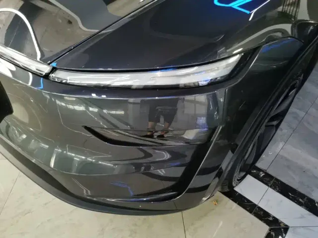 Tesla Model Y — Фото автомобиля 23