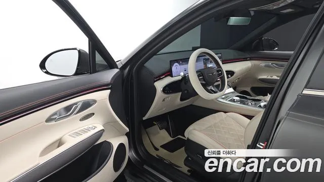 Genesis GV70 — Фото автомобиля 15