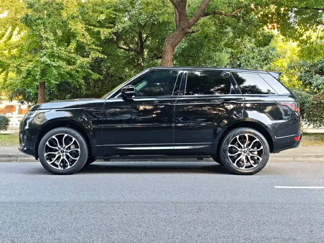 Land Rover Range Rover Sport — Фото автомобиля 17