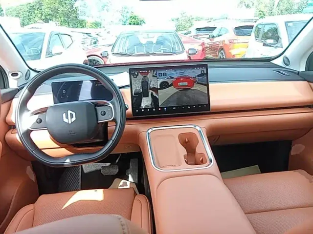 Leapmotor Leapmotor C16 2026 Model Year EREV 280 LiDAR Premium Edition 6-Seater — Фото автомобиля 9
