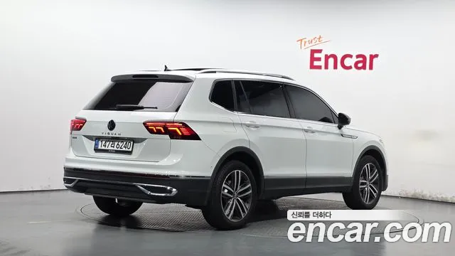Volkswagen Tiguan — Фото автомобиля 2