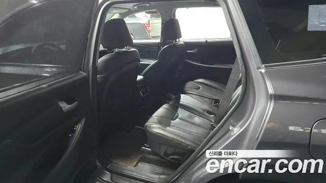 Hyundai Santafe Новый Santa Fe Дизель 2.2 4WD — Фото автомобиля 11