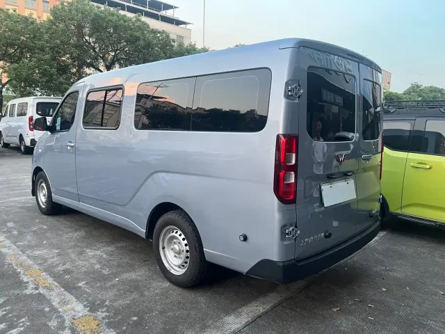Wuling Yangguang — Фото автомобиля 6