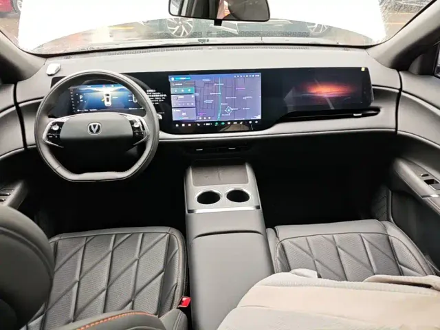 Changan CS75 Plus — Фото автомобиля 9