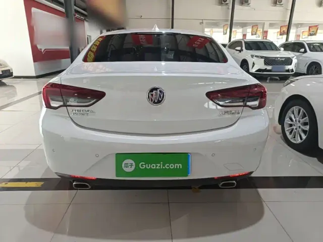 Buick Regal — Фото автомобиля 5