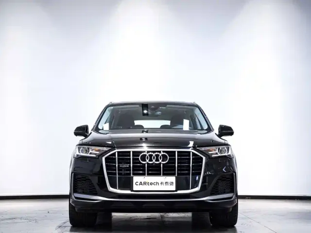Audi Q7 — Фото автомобиля 4