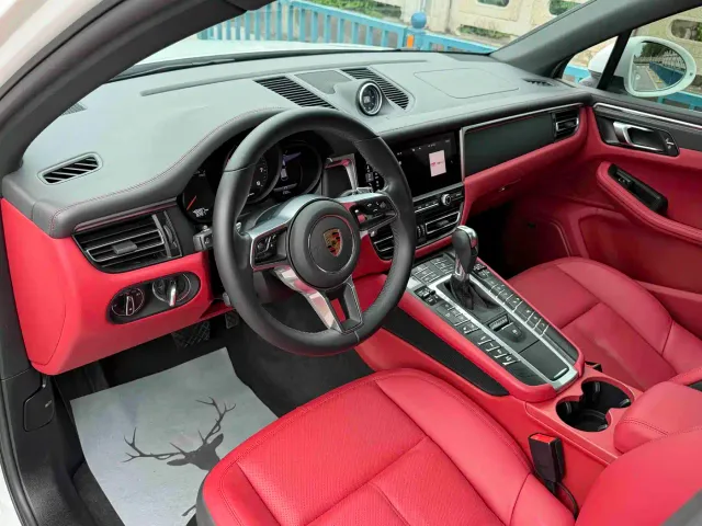 Porsche Macan — Фото автомобиля 6