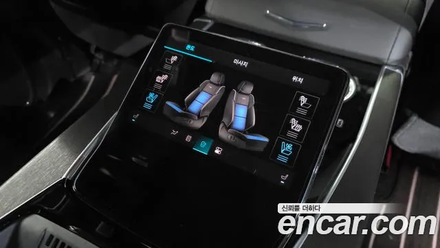 Cadillac Escalade — Фото автомобиля 24
