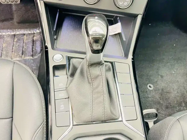 Volkswagen Passat — Фото автомобиля 13