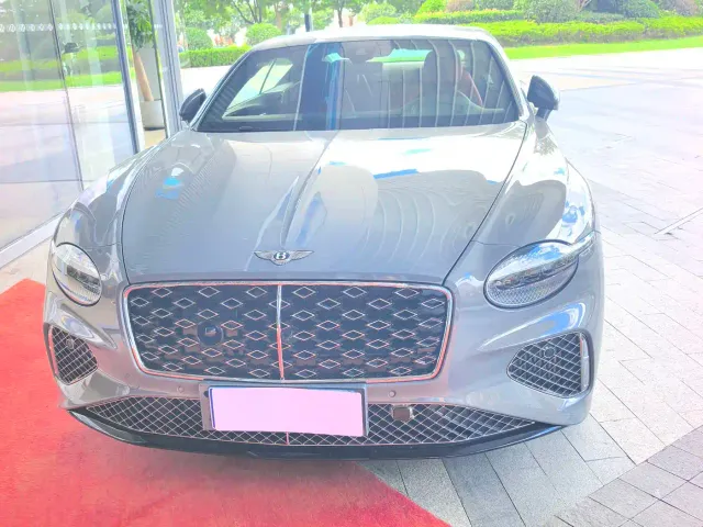 Bentley Continental Plug-in Hybrid — Фото автомобиля 2
