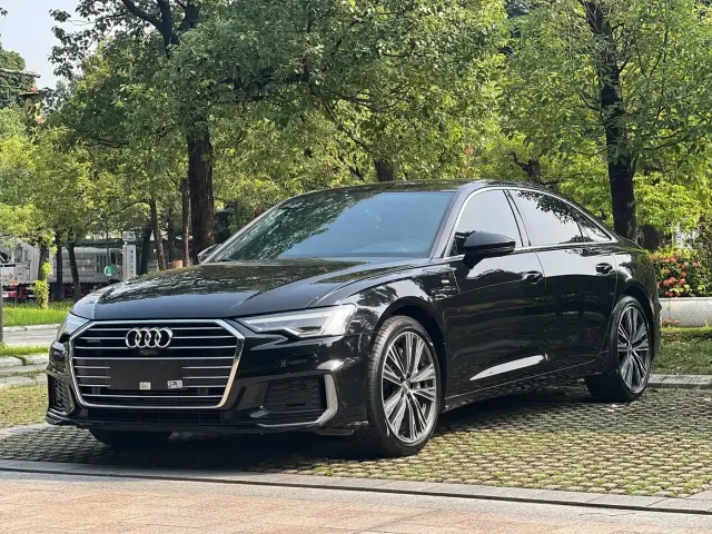 Фотография автомобиля — Audi A6L