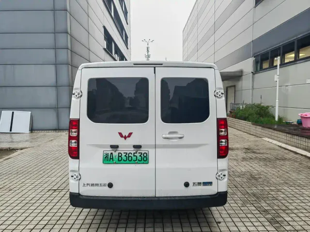 Wuling Yangguang — Фото автомобиля 5