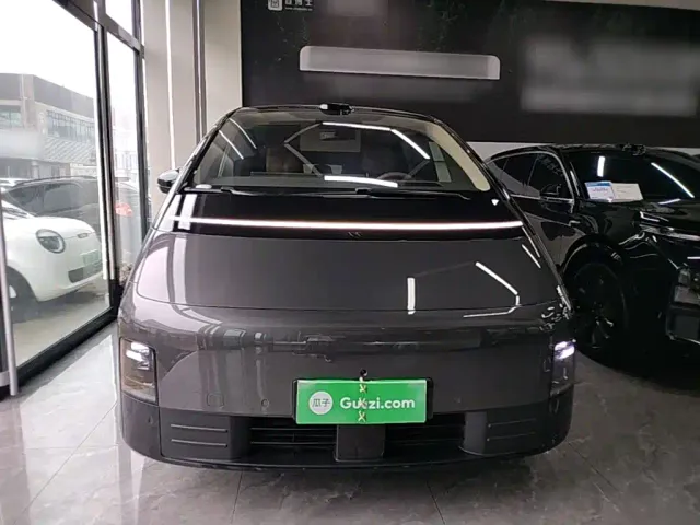 Li Auto MEGA — Фото автомобиля 2