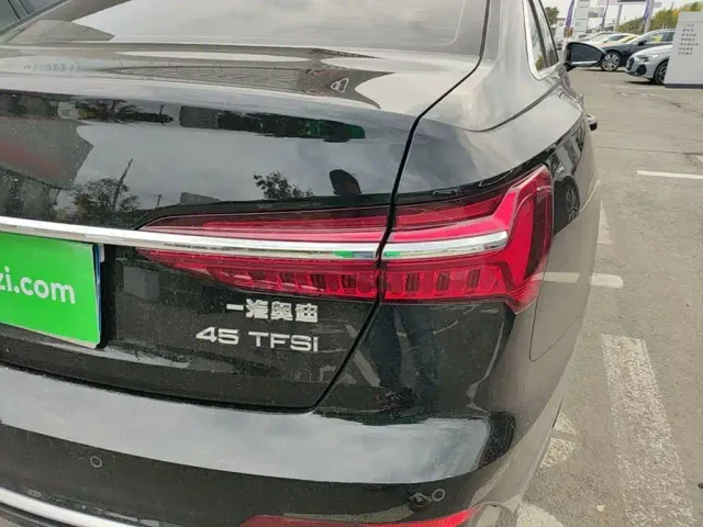 Audi A6L — Фото автомобиля 6