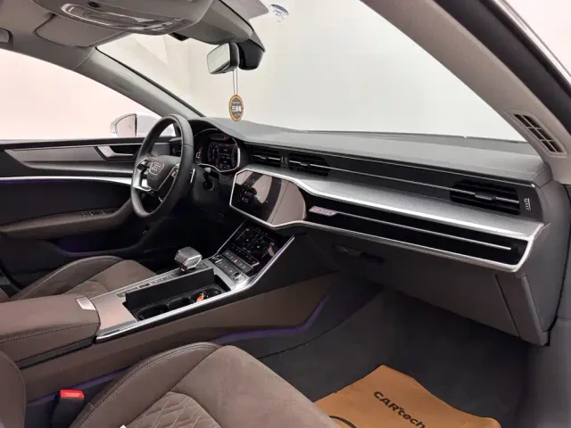 Audi A7L — Фото автомобиля 11