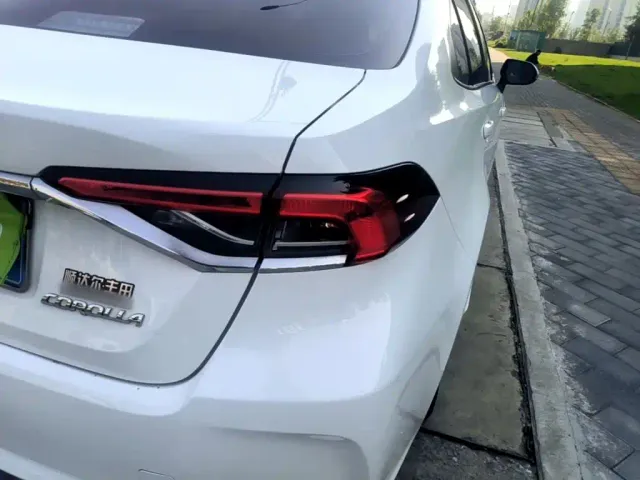 Toyota Corolla — Фото автомобиля 7