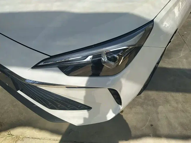Roewe i5 — Фото автомобиля 23