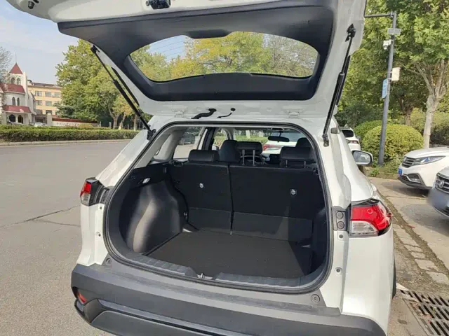 Toyota Frontlander — Фото автомобиля 18