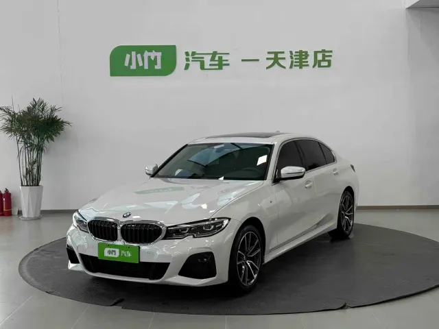 Фотография автомобиля — BMW 3 Series