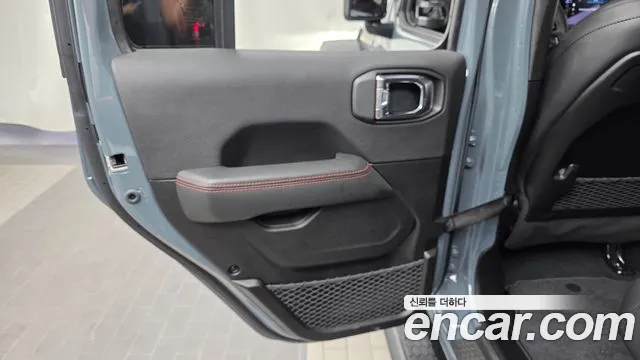 Jeep Wrangler JL — Фото автомобиля 14