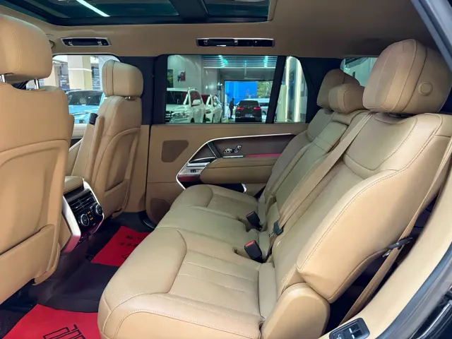 Land Rover Range Rover — Фото автомобиля 16