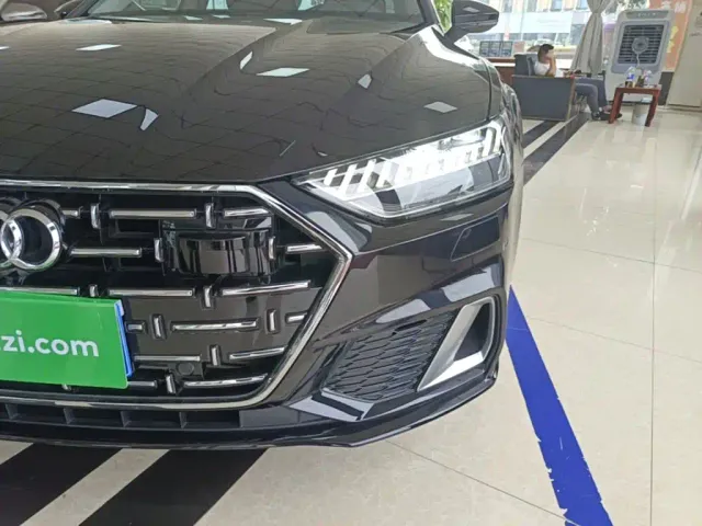Audi A7L — Фото автомобиля 23
