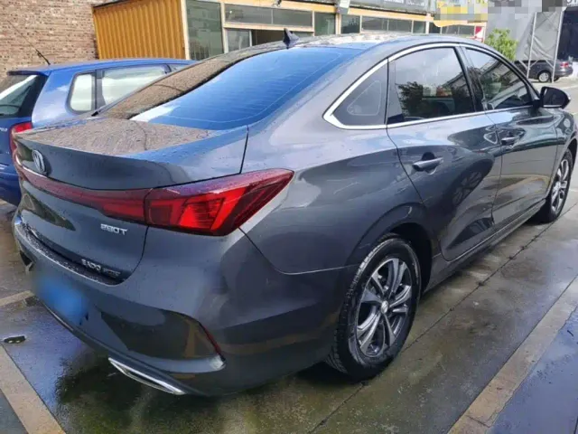 Changan Eado — Фото автомобиля 6