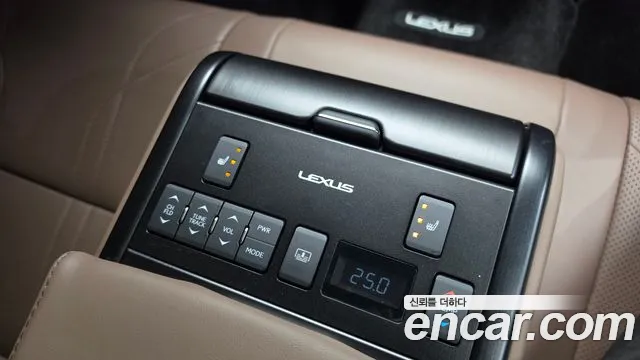 Lexus ES 7th Gen — Фото автомобиля 24