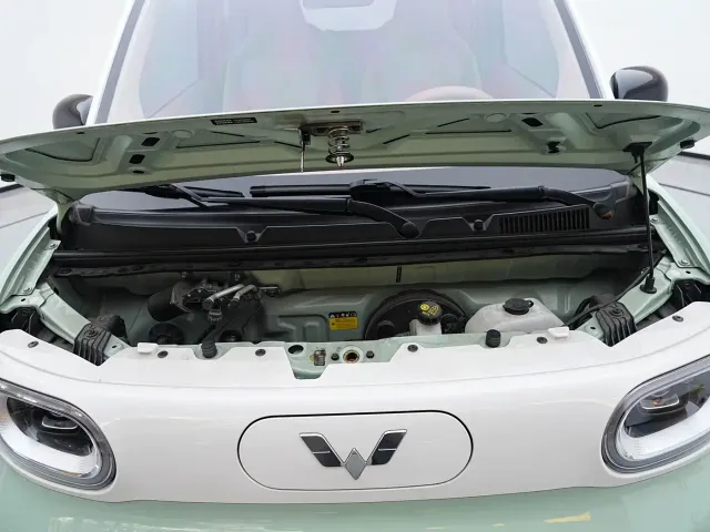 Wuling Hongguang Mini EV — Фото автомобиля 10